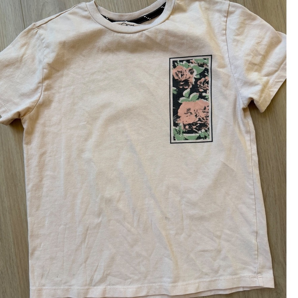 Art Class Kids Cream Floral Rose Graphic T-Shirt Love Multilingual Size M 8/10